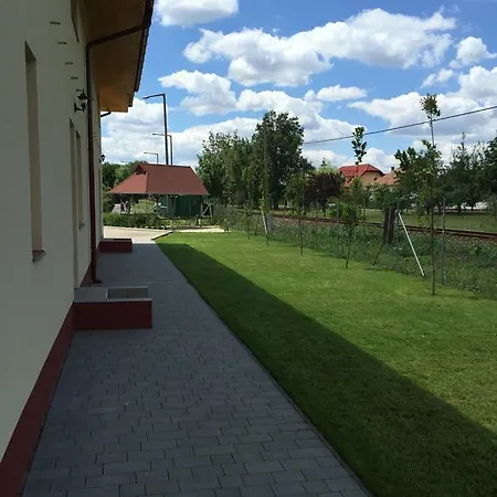 Aqua Thermal Soterapia Es Apartmanhaz Puspokladany Room photo