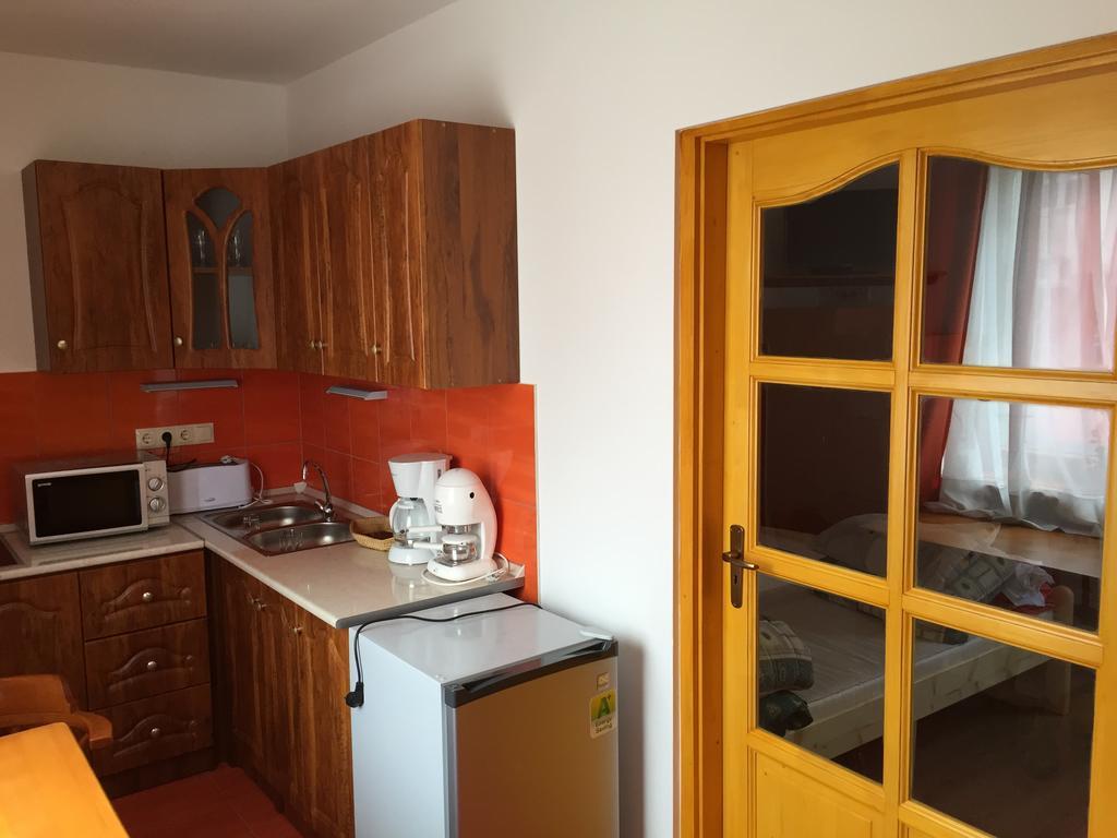 Aqua Thermal Soterapia Es Apartmanhaz Apartment Puspokladany